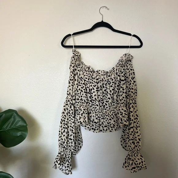 Summertime Off-Shoulder Leopard Print Top - Picture 3 of 5